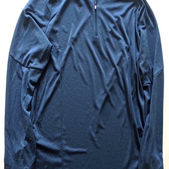 On running Men's XL pull over - Picture 2 of 3